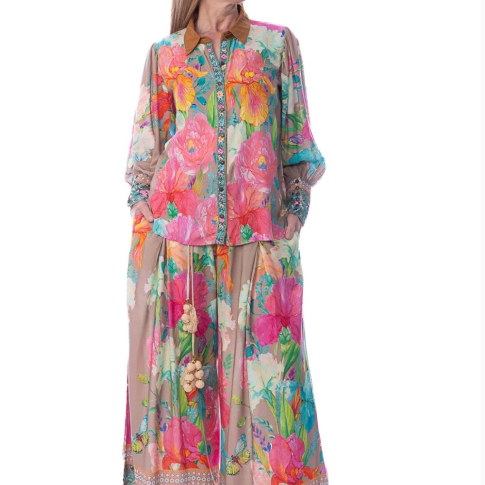 NWT Aratta Blouse Dark Paradise Blouse Size Small